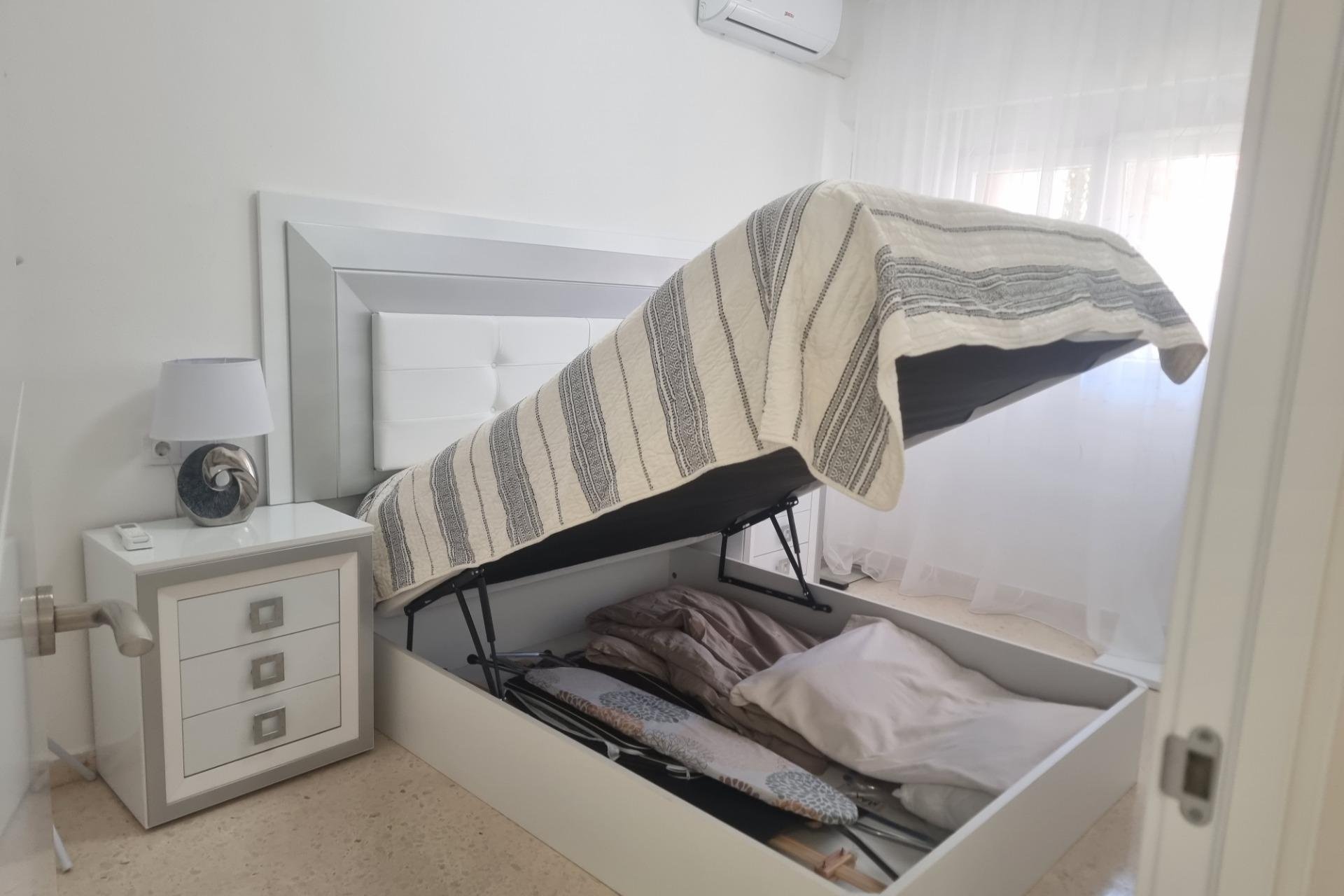 Resale - Apartment -
Torrevieja - Playa de los Locos
