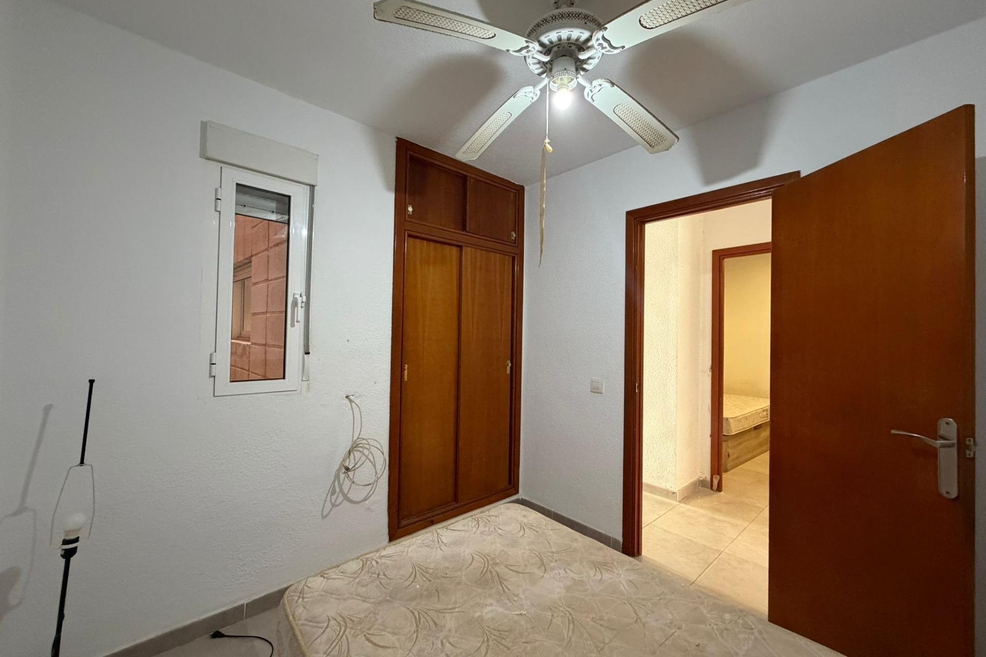 Resale - Apartment -
Torrevieja - Playa de los Locos