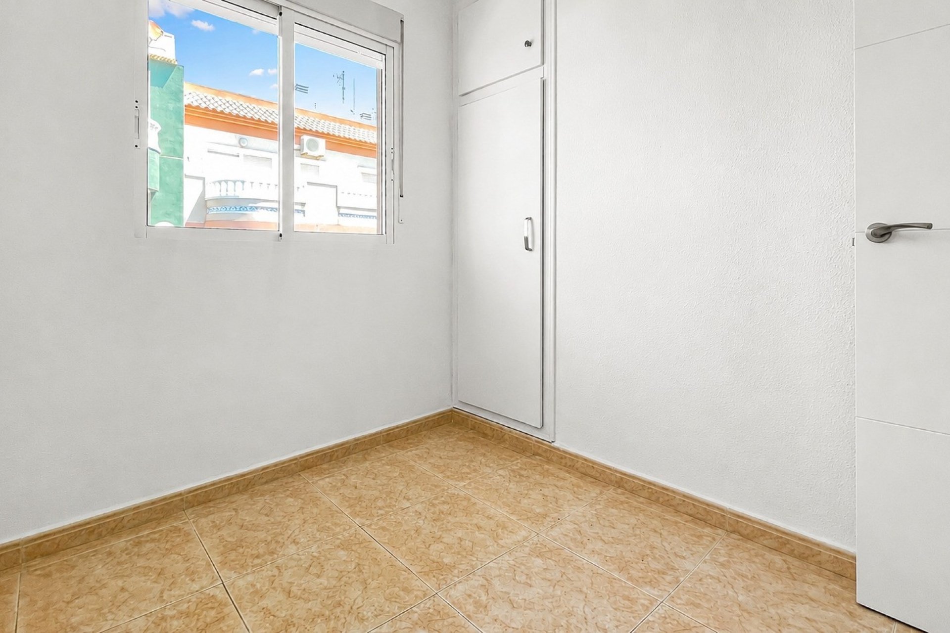 Resale - Apartment -
Torrevieja - Playa de los Locos