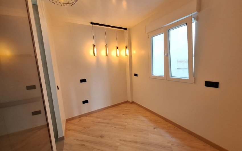 Resale - Apartment -
Torrevieja - Playa de los Locos