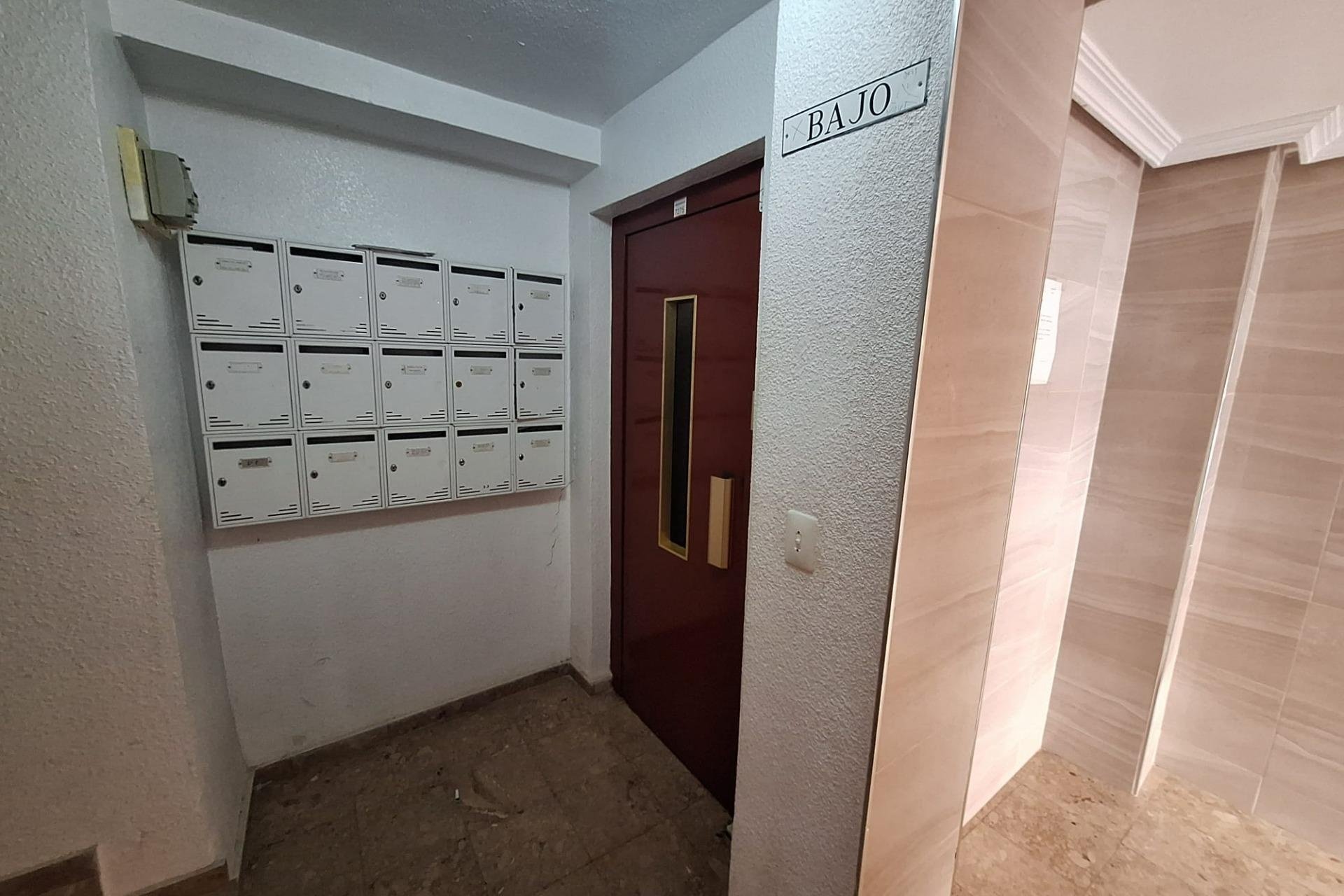 Resale - Apartment -
Torrevieja - Playa de los Locos