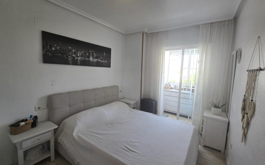 Resale - Apartment -
Torrevieja - Playa de los Locos
