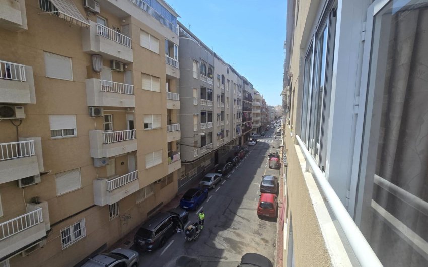 Resale - Apartment -
Torrevieja - Playa de los Locos