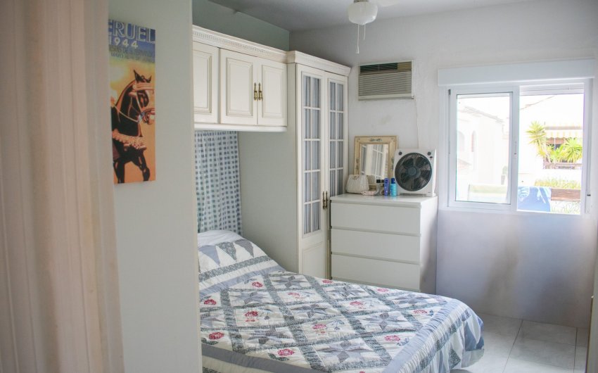 Resale - Apartment -
Torrevieja - Playa de los Naufragos