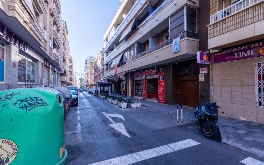 Resale - Apartment -
Torrevieja - Playa del Cura