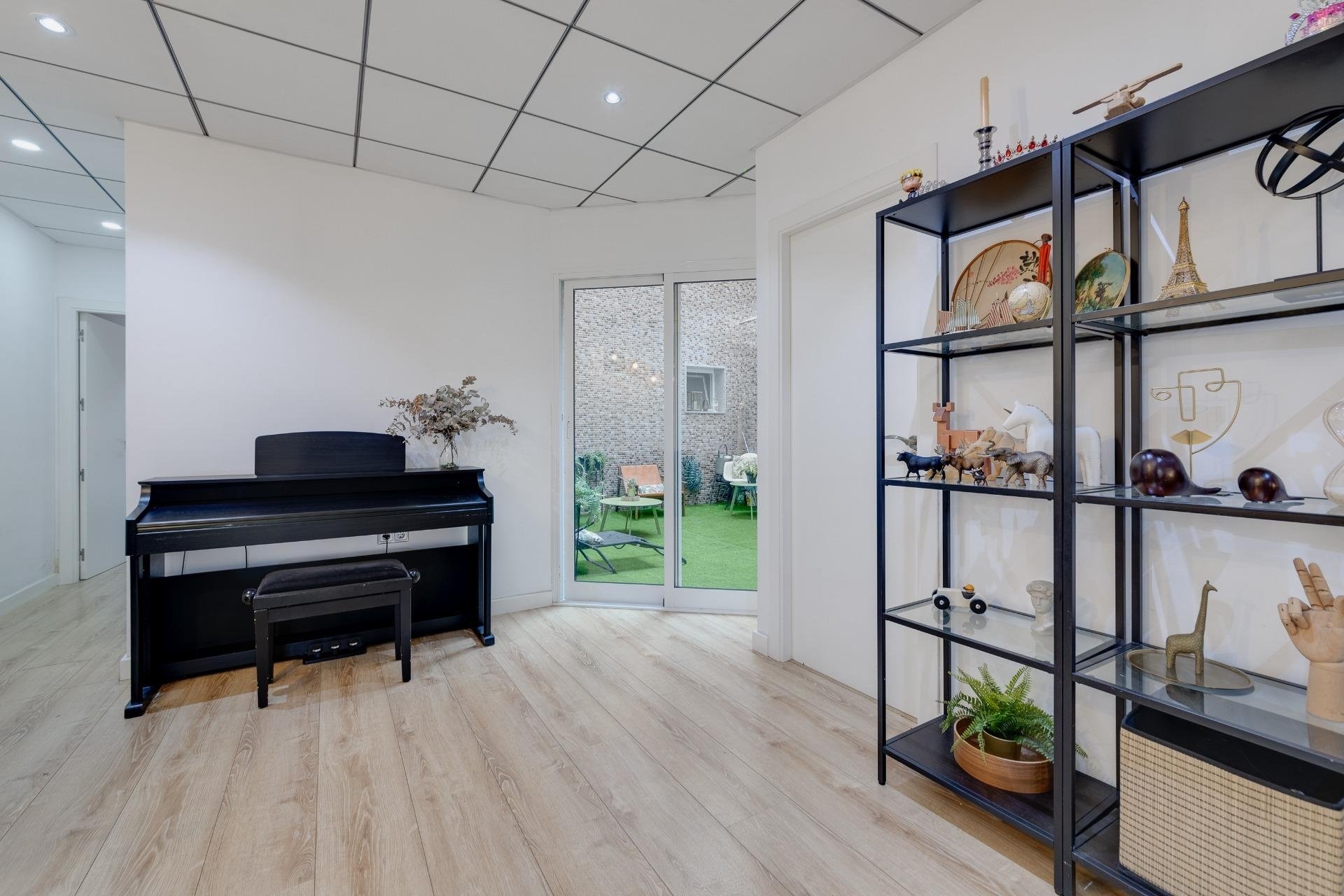Resale - Apartment -
Torrevieja - Playa del Cura