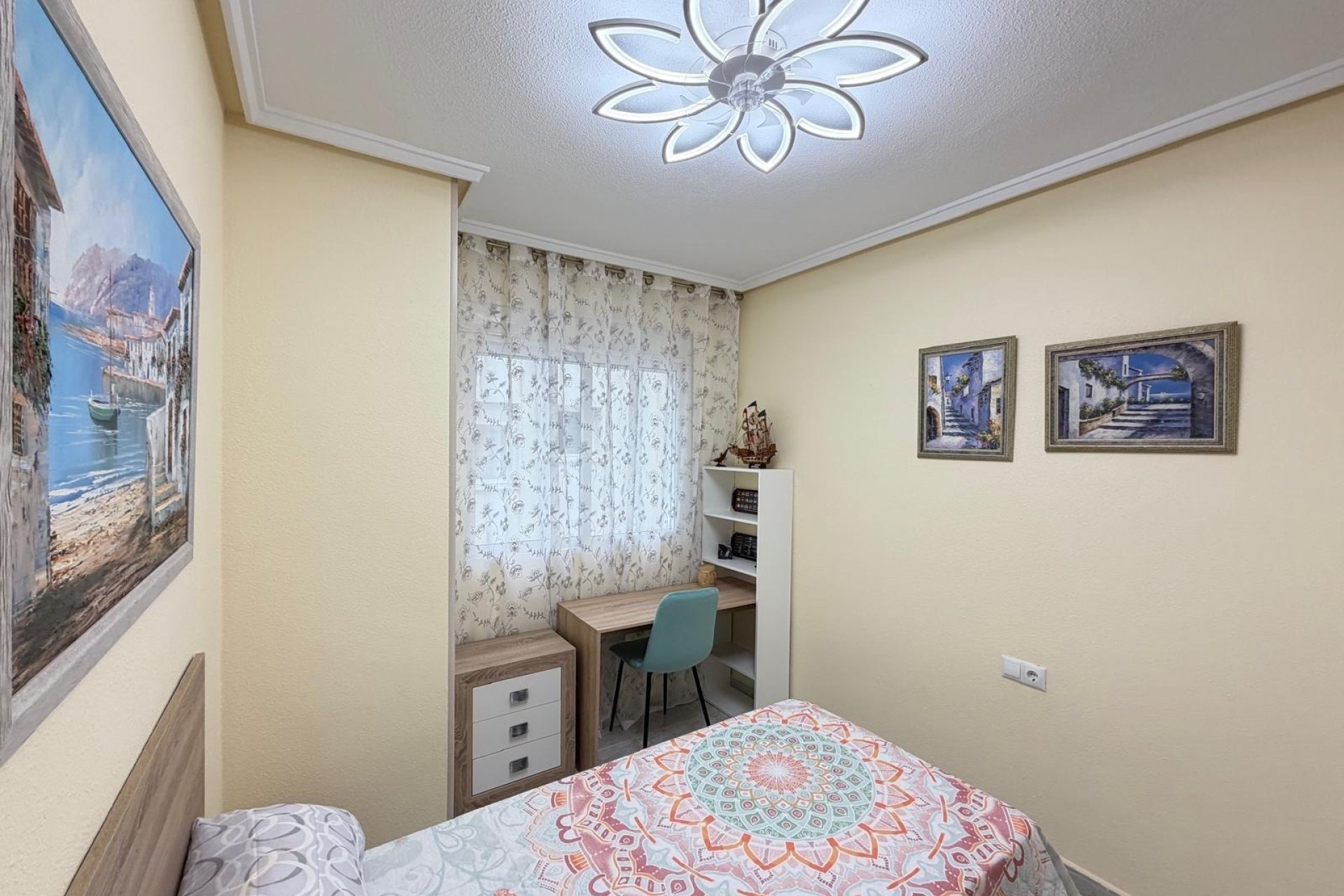 Resale - Apartment -
Torrevieja - Playa del Cura