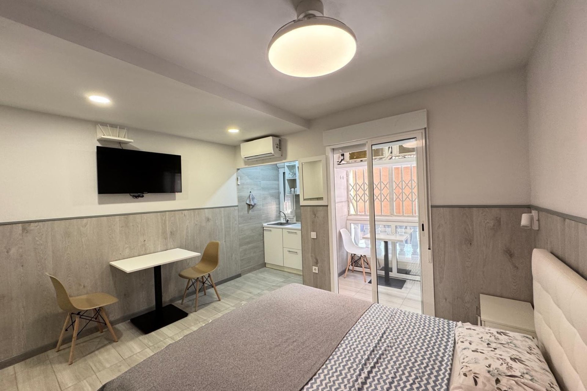 Resale - Apartment -
Torrevieja - Playa del Cura