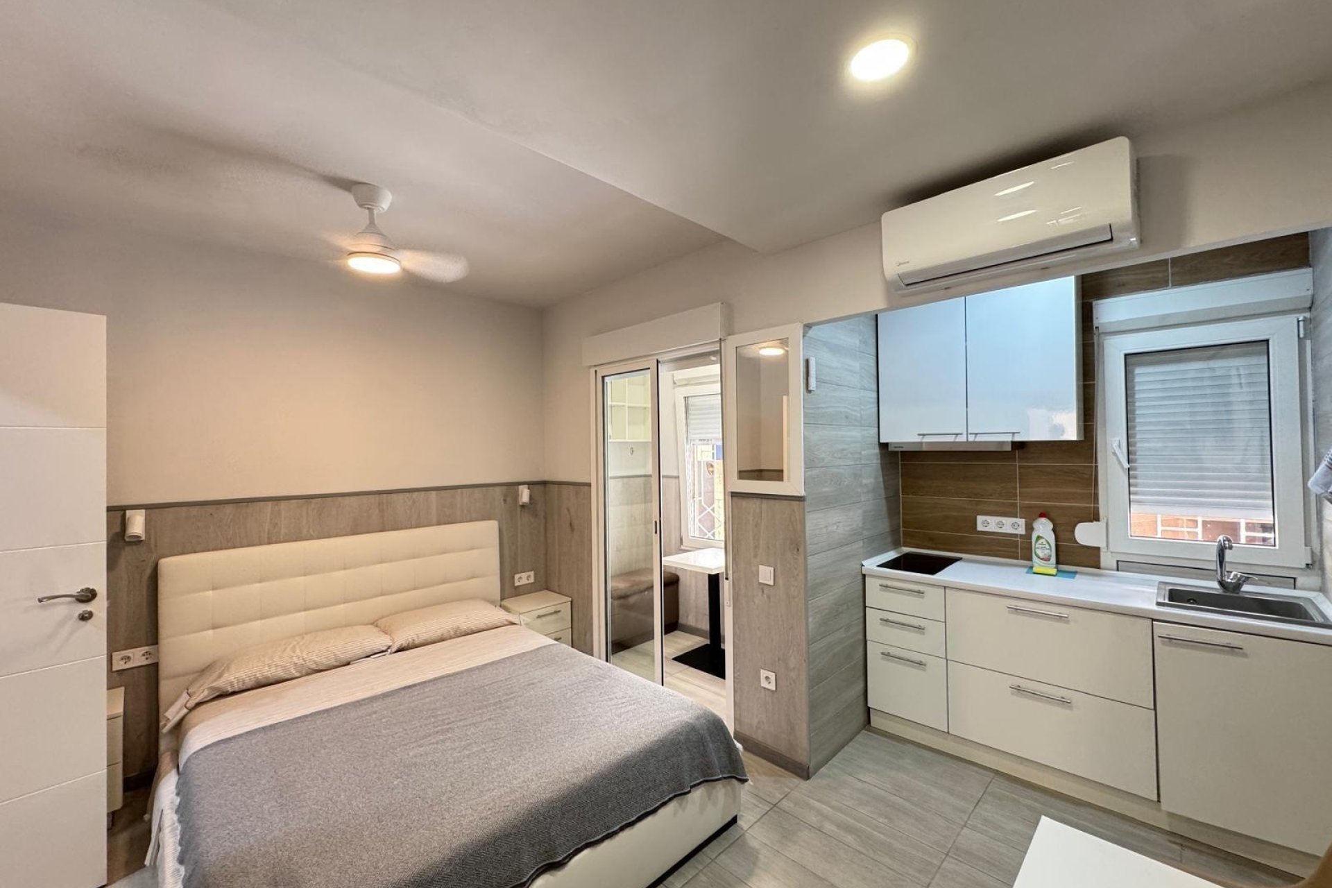 Resale - Apartment -
Torrevieja - Playa del Cura
