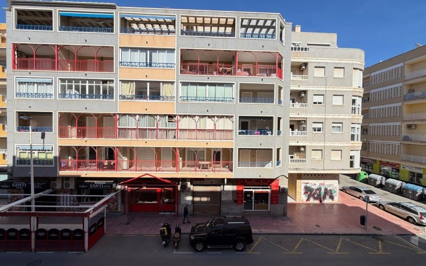 Resale - Apartment -
Torrevieja - Playa del Cura