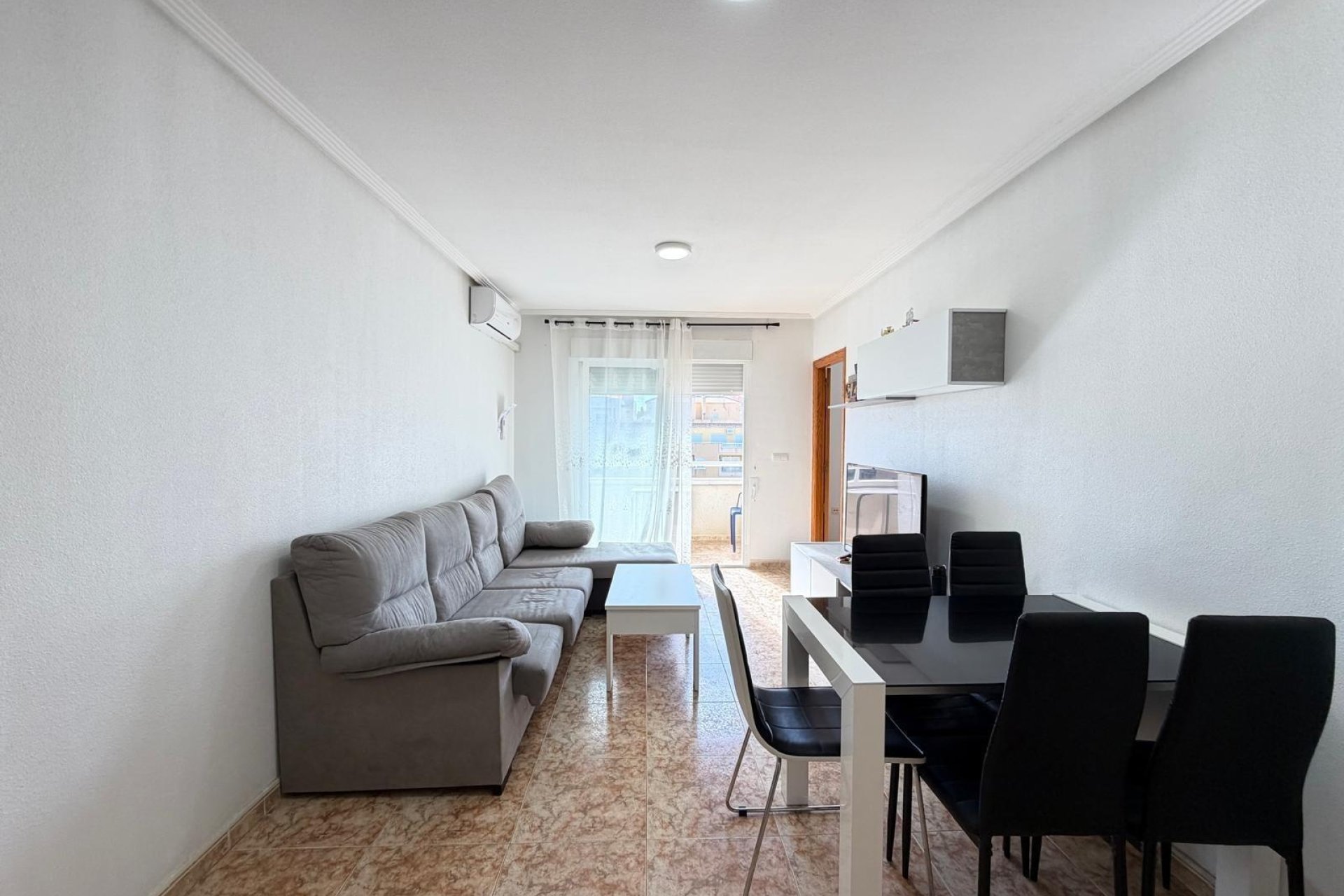 Resale - Apartment -
Torrevieja - Playa del Cura