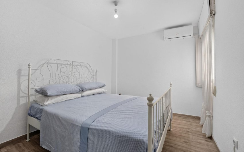 Resale - Apartment -
Torrevieja - Playa del Cura