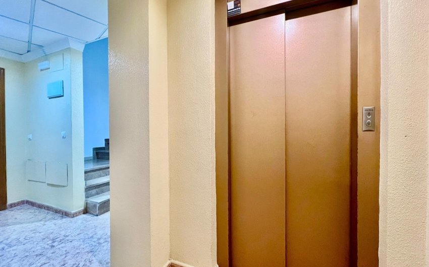 Resale - Apartment -
Torrevieja - Playa del Cura