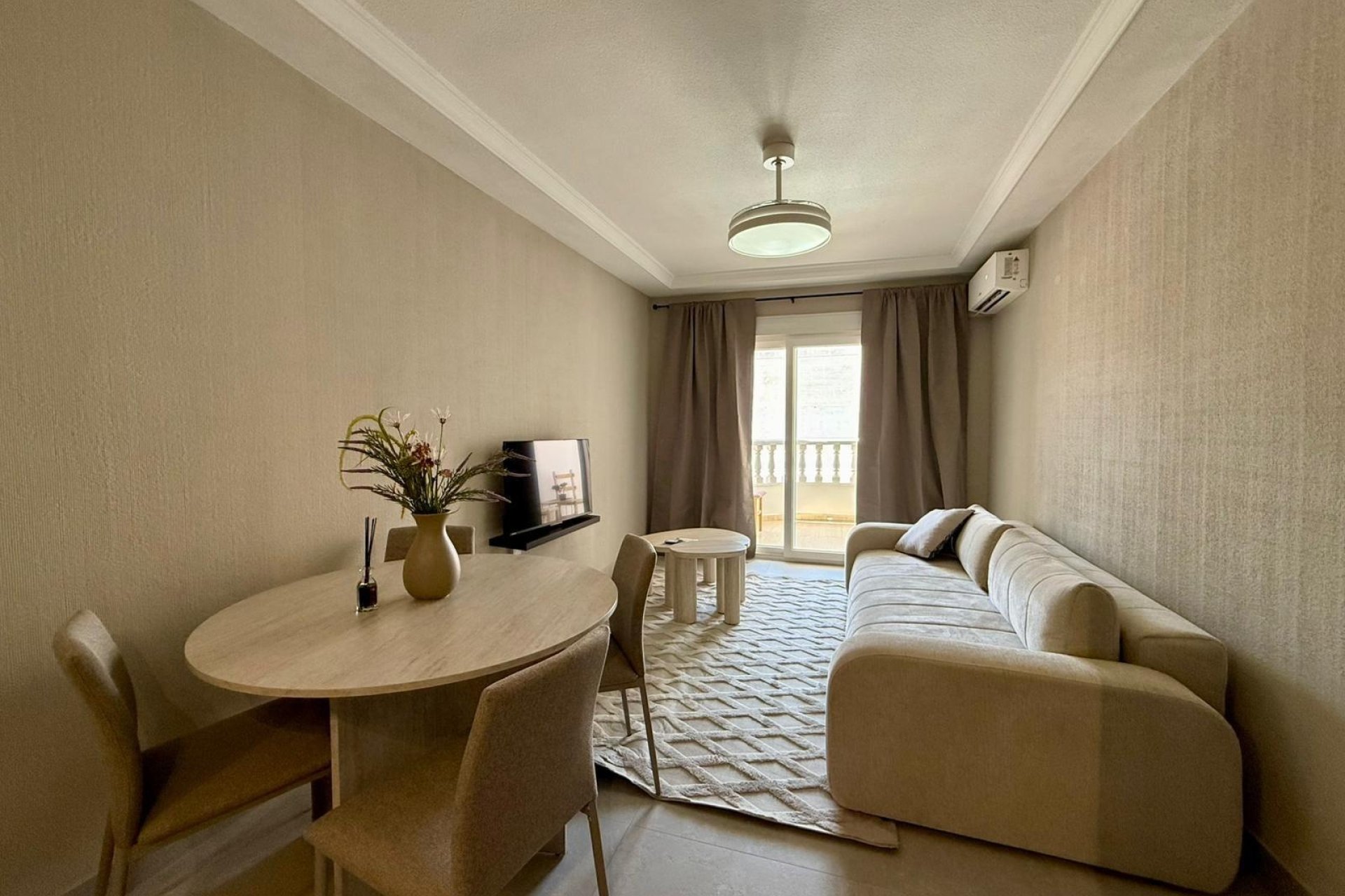 Resale - Apartment -
Torrevieja - Playa del Cura