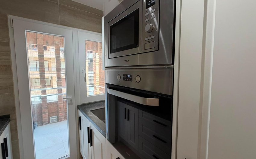 Resale - Apartment -
Torrevieja - Playa del Cura