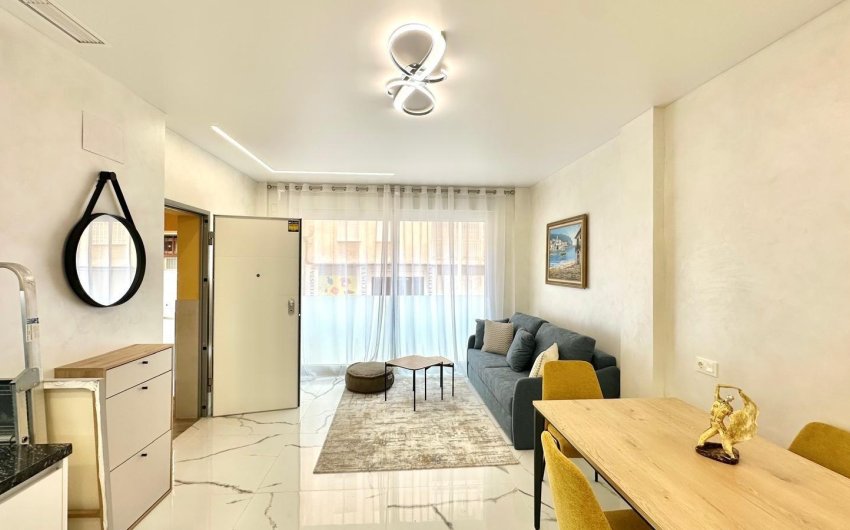 Resale - Apartment -
Torrevieja - Playa del Cura