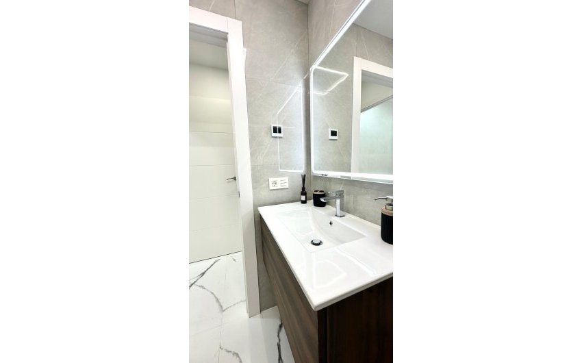 Resale - Apartment -
Torrevieja - Playa del Cura