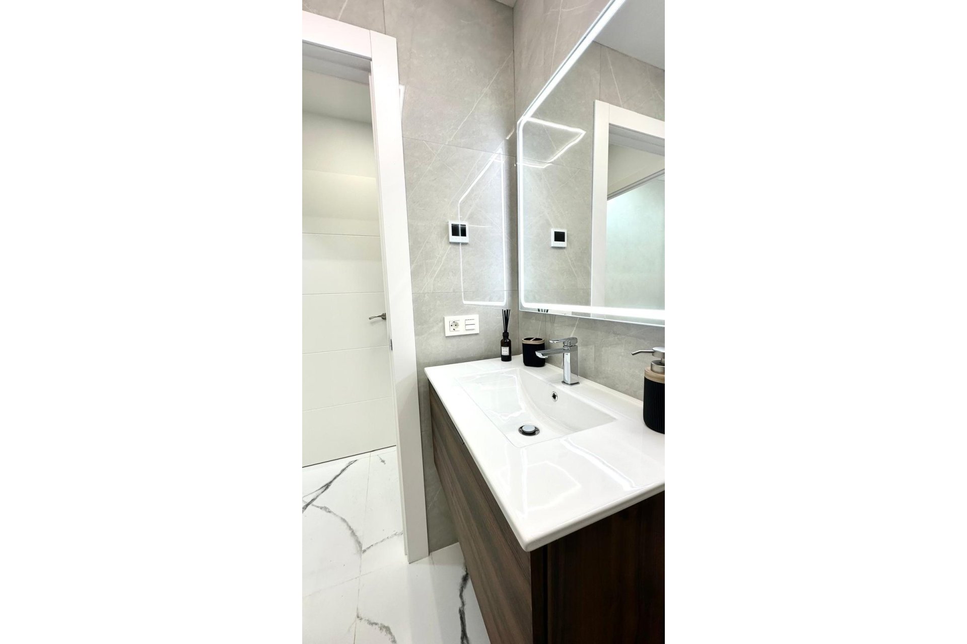 Resale - Apartment -
Torrevieja - Playa del Cura