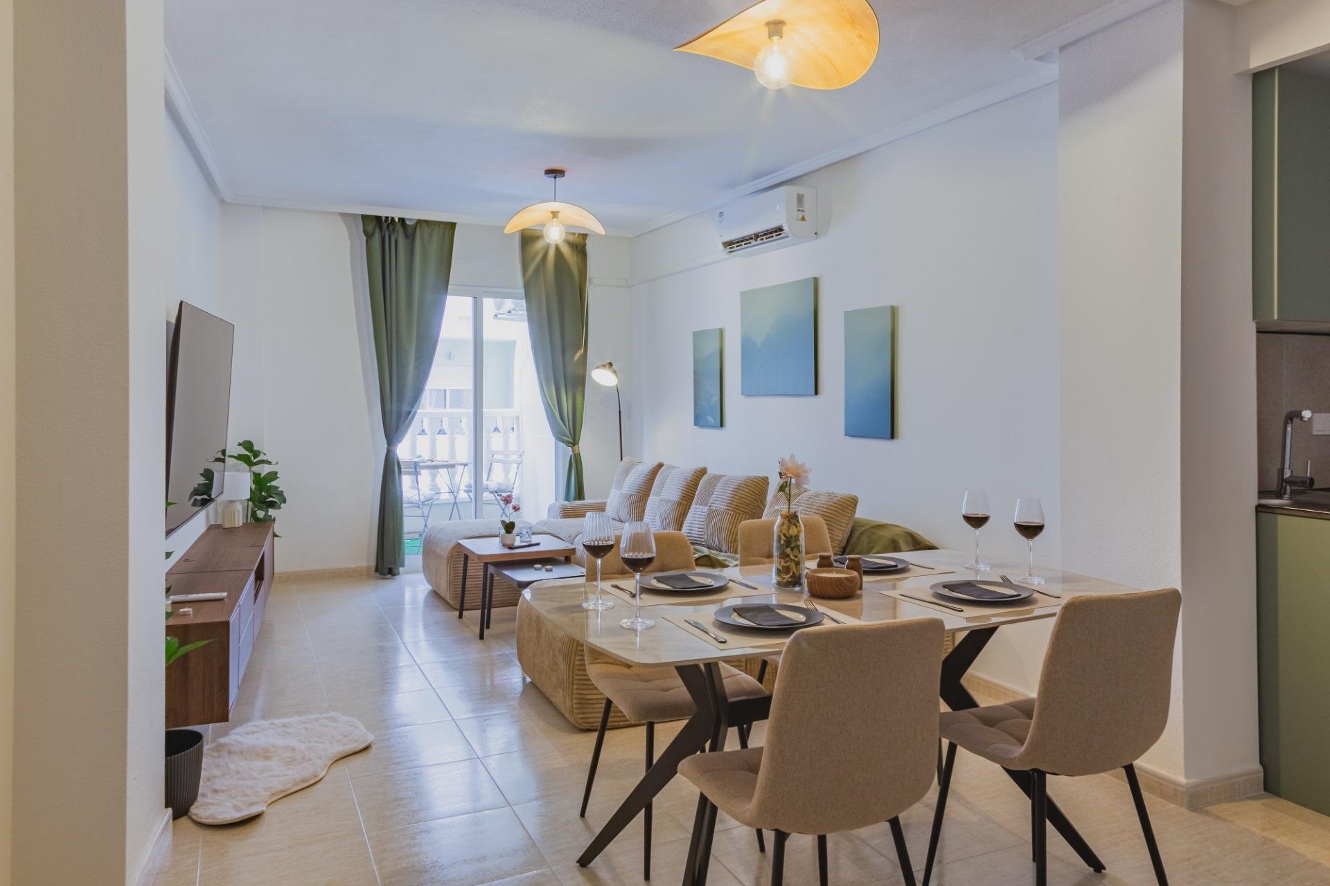 Resale - Apartment -
Torrevieja - Playa del Cura