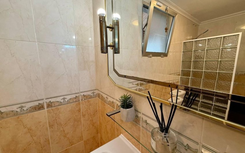 Resale - Apartment -
Torrevieja - Playa del Cura