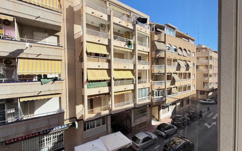 Resale - Apartment -
Torrevieja - Playa del Cura