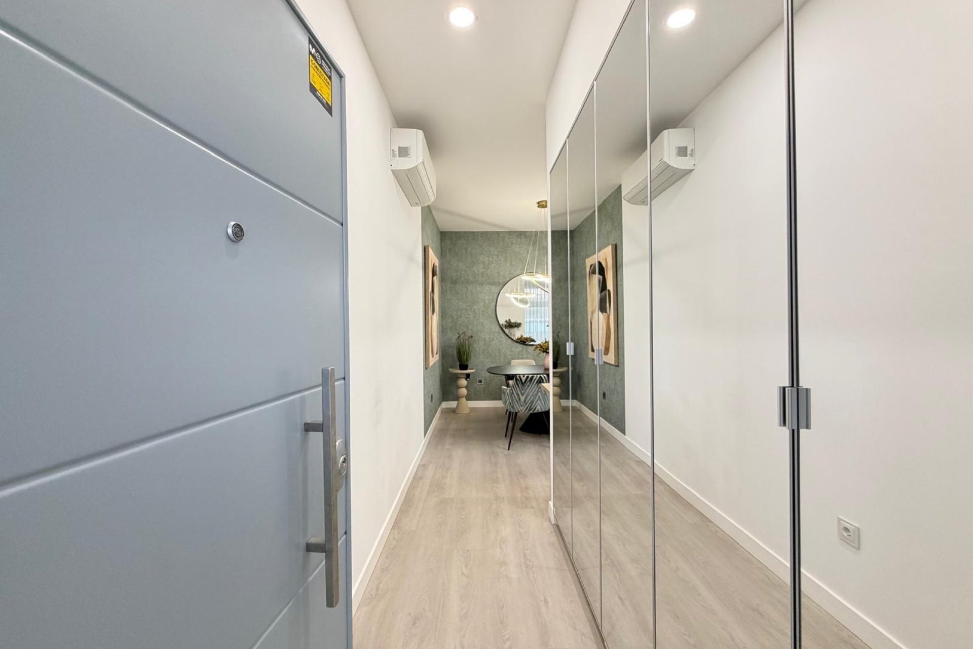Resale - Apartment -
Torrevieja - Playa del Cura