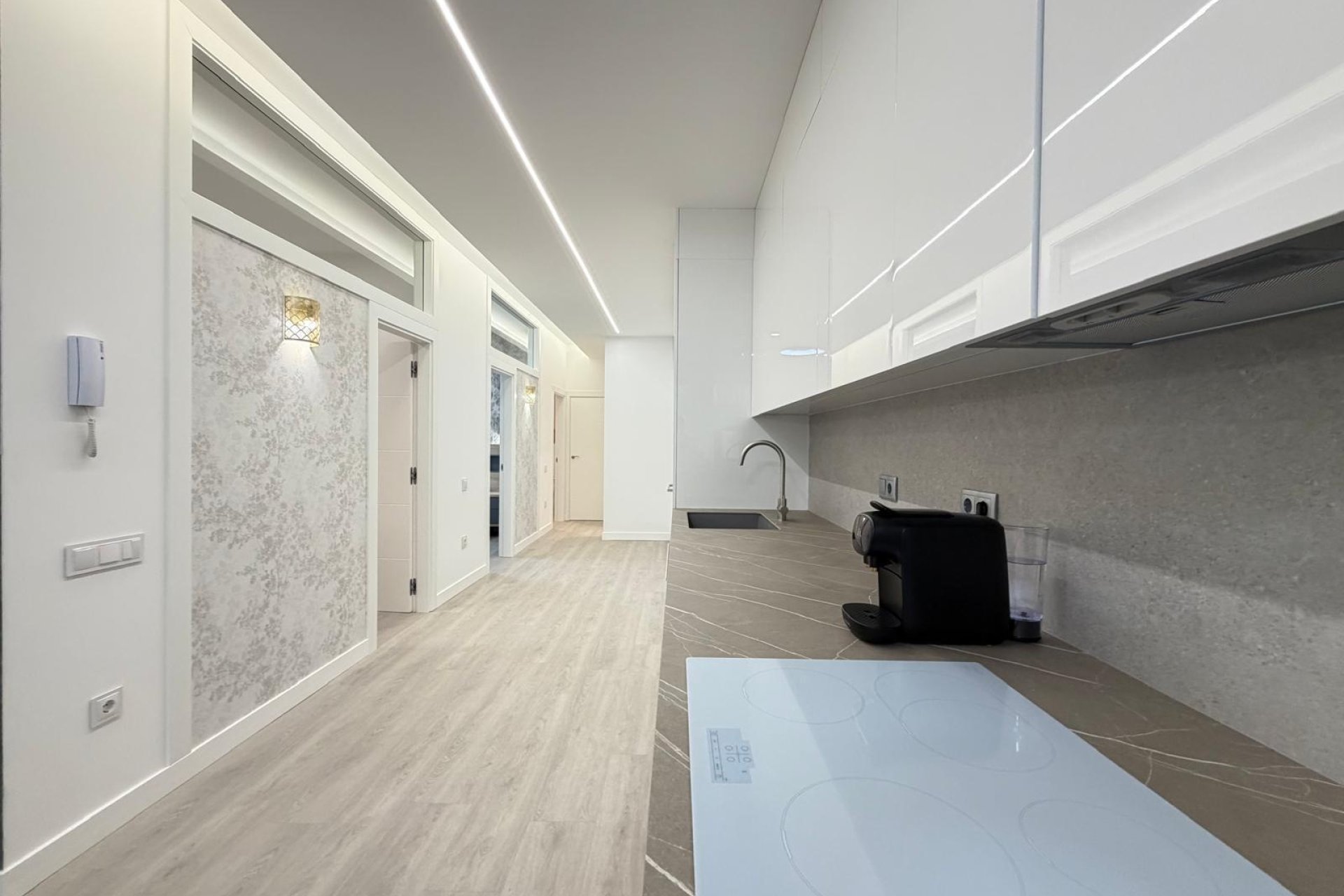 Resale - Apartment -
Torrevieja - Playa del Cura