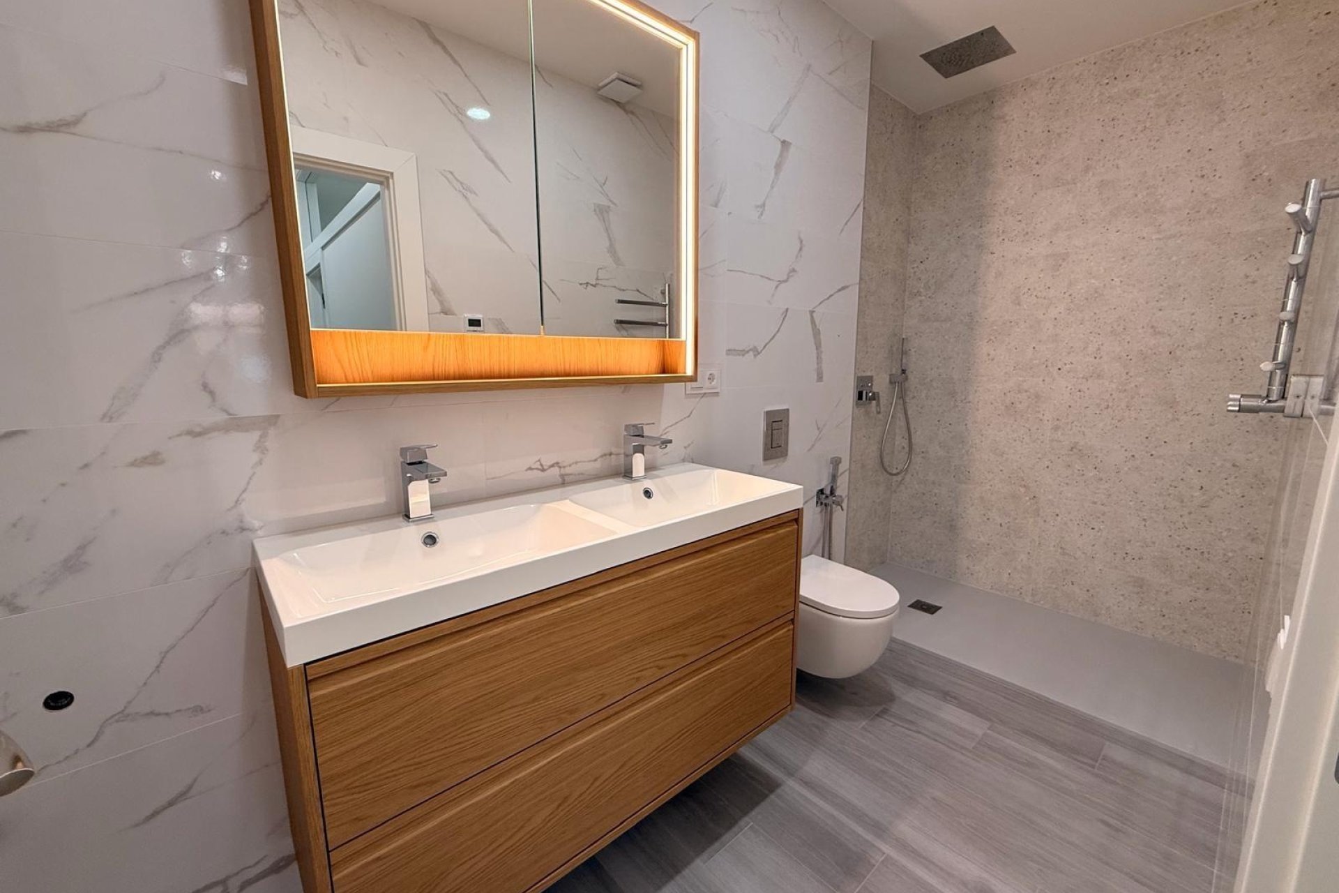 Resale - Apartment -
Torrevieja - Playa del Cura