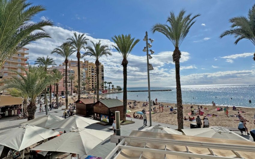 Resale - Apartment -
Torrevieja - Playa del Cura