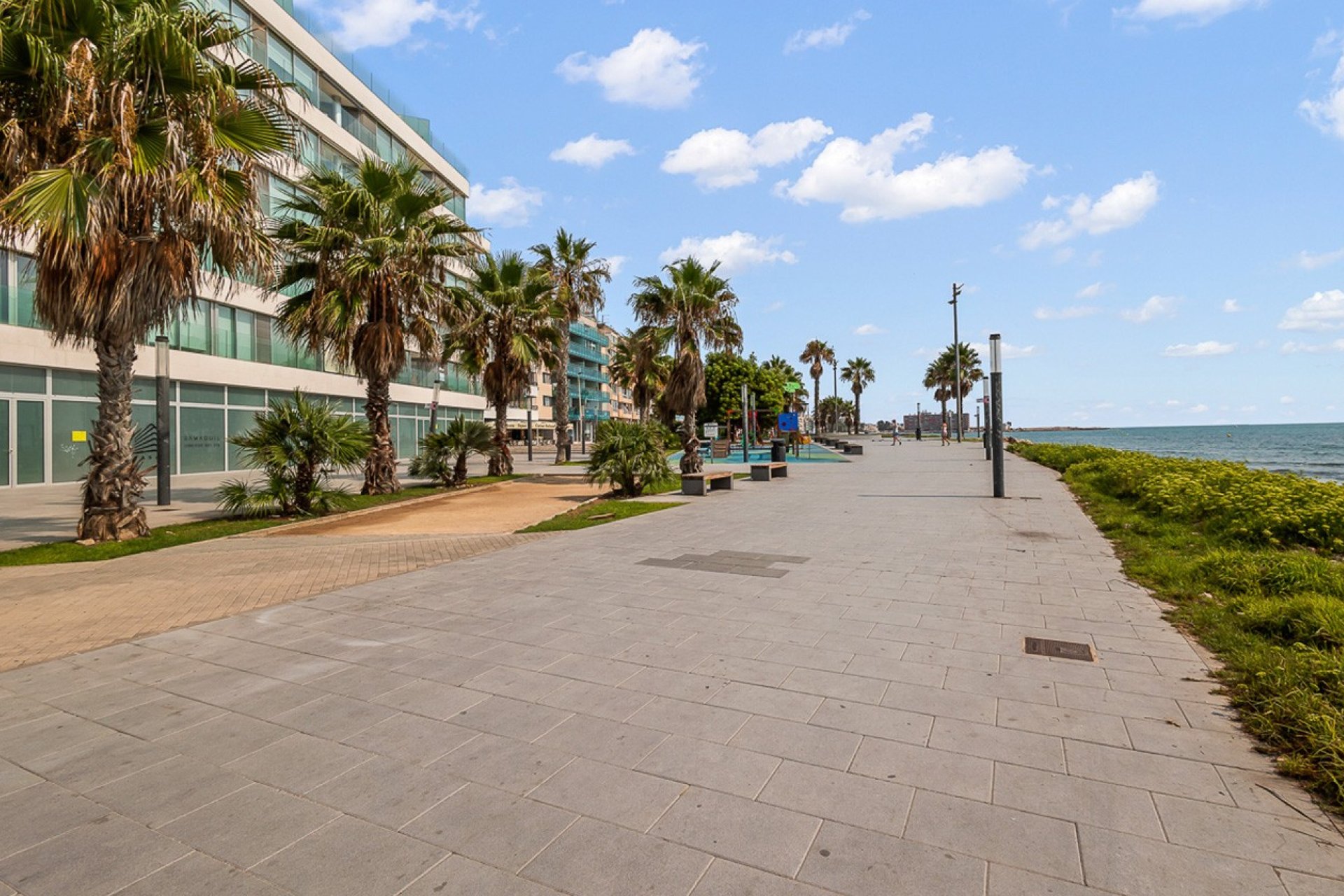 Resale - Apartment -
Torrevieja - Playa del Cura