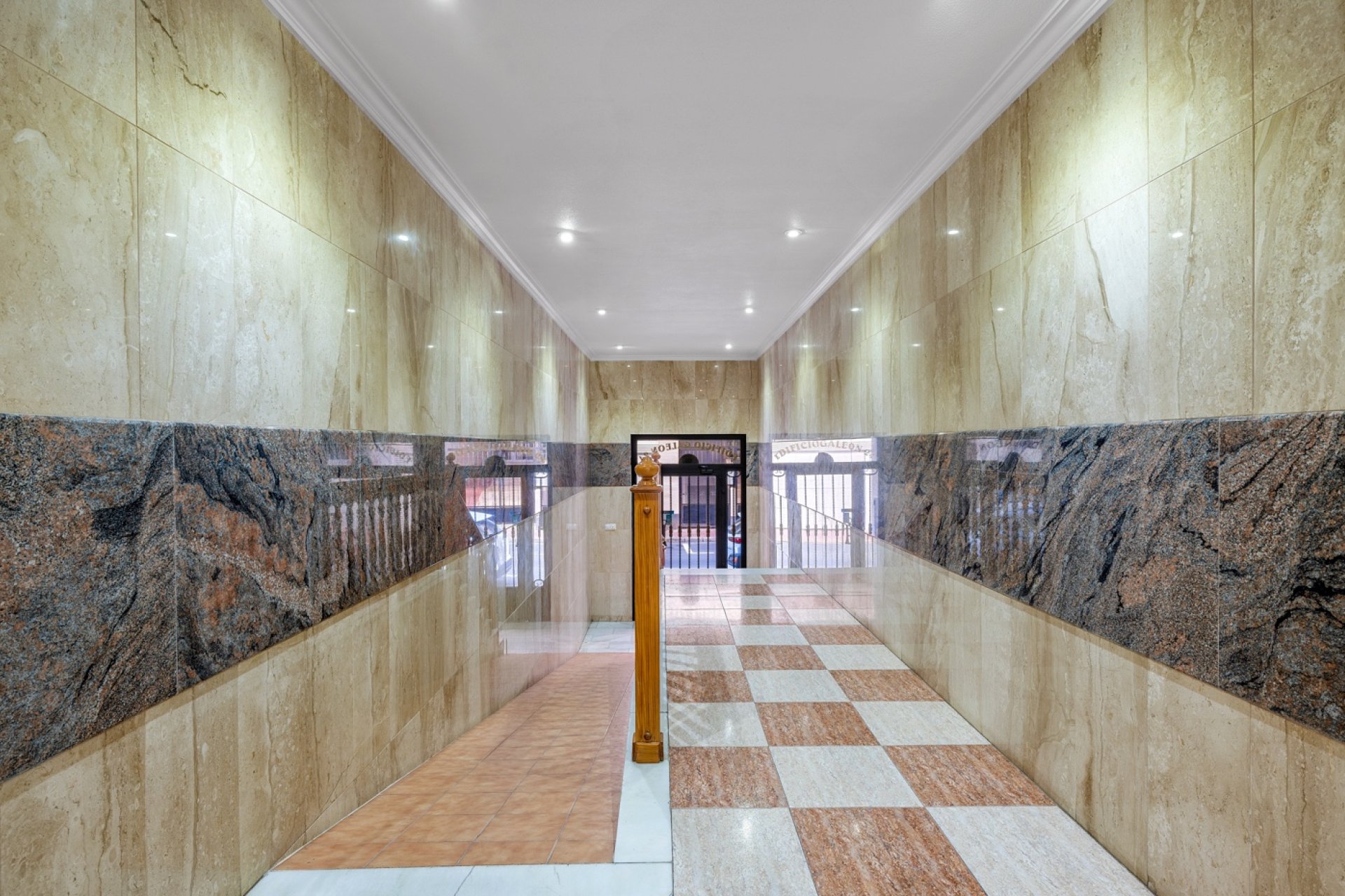 Resale - Apartment -
Torrevieja - Playa del Cura