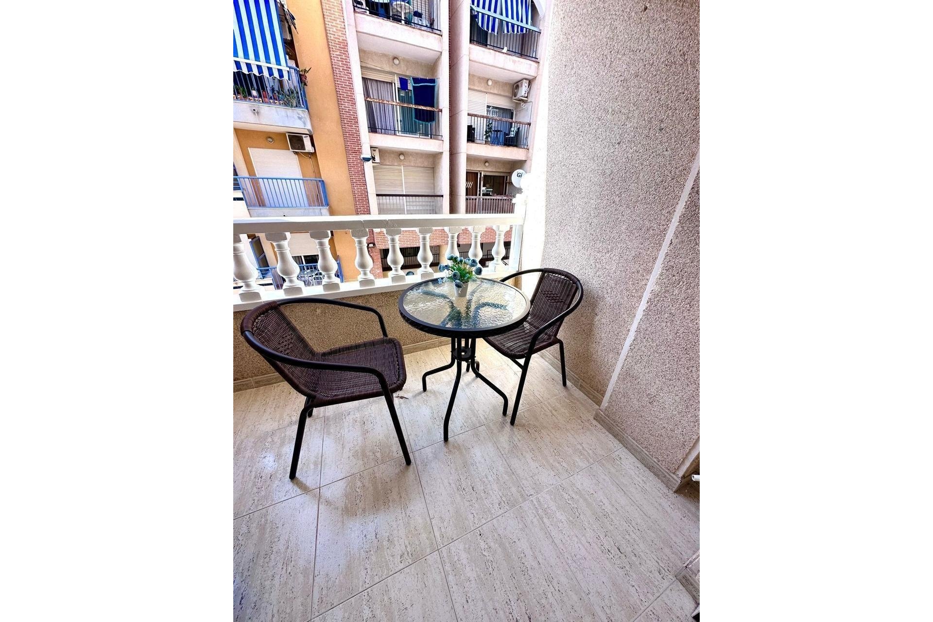 Resale - Apartment -
Torrevieja - Playa del Cura