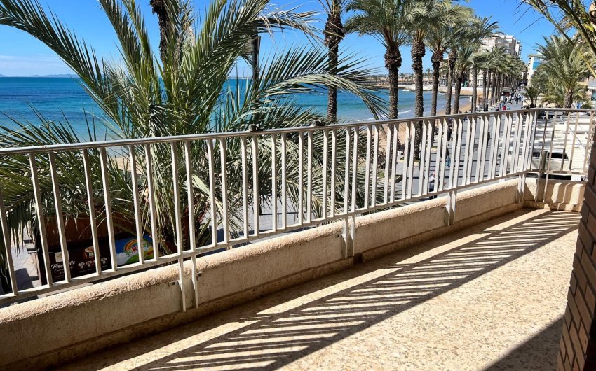 Resale - Apartment -
Torrevieja - Playa del Cura