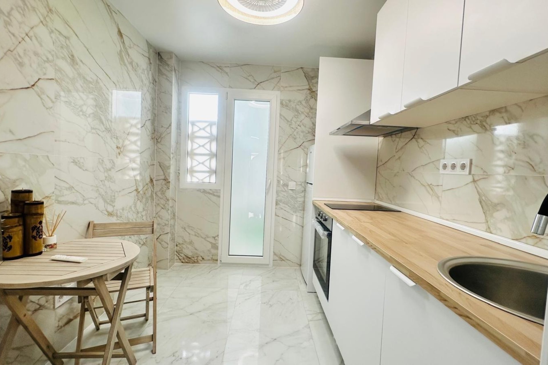 Resale - Apartment -
Torrevieja - Playa del Cura