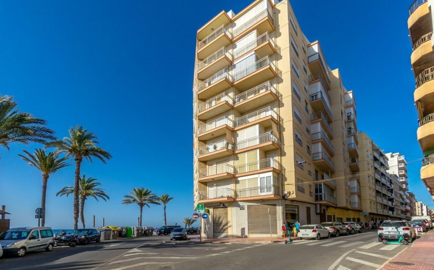 Resale - Apartment -
Torrevieja - Playa del Cura