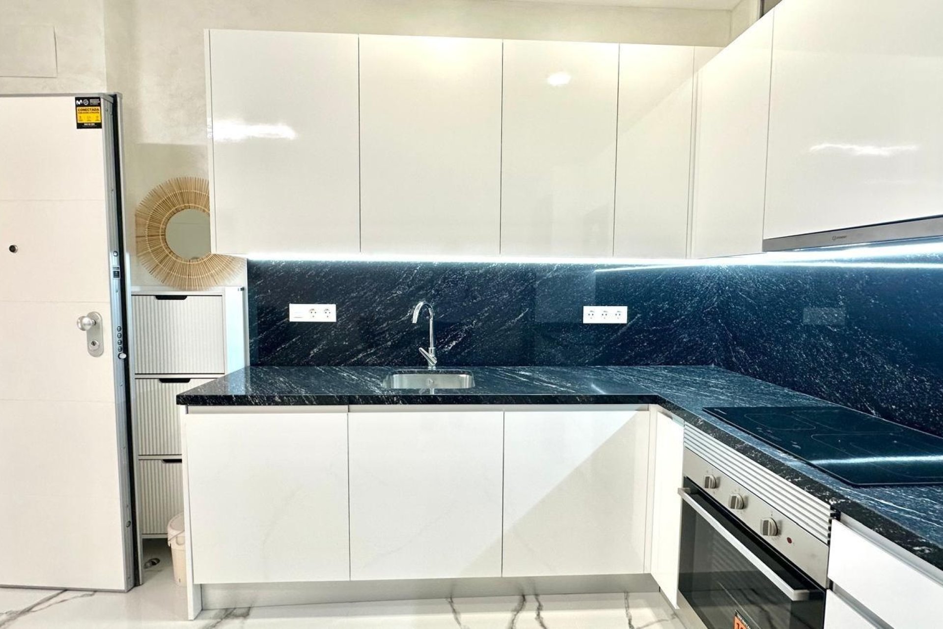 Resale - Apartment -
Torrevieja - Playa del Cura