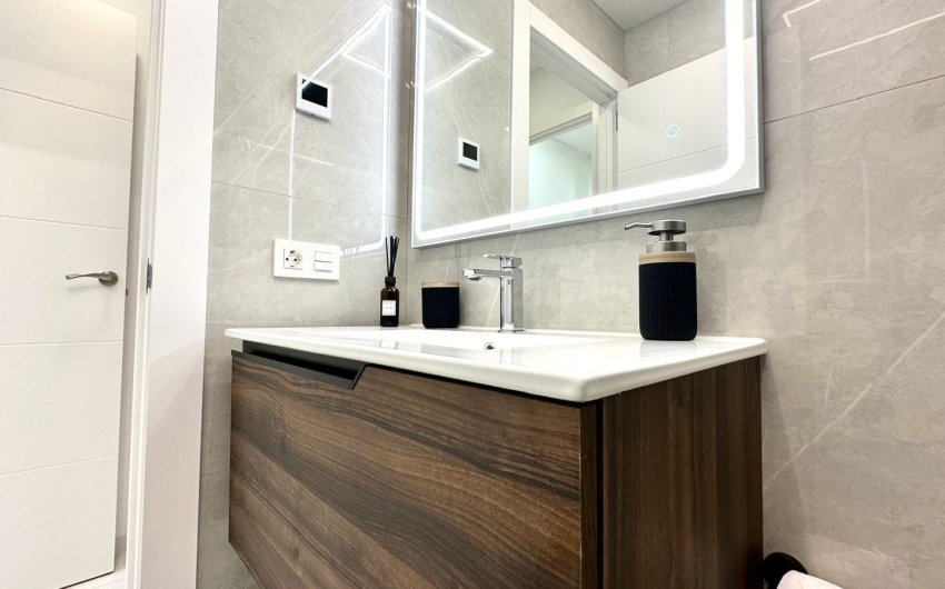 Resale - Apartment -
Torrevieja - Playa del Cura