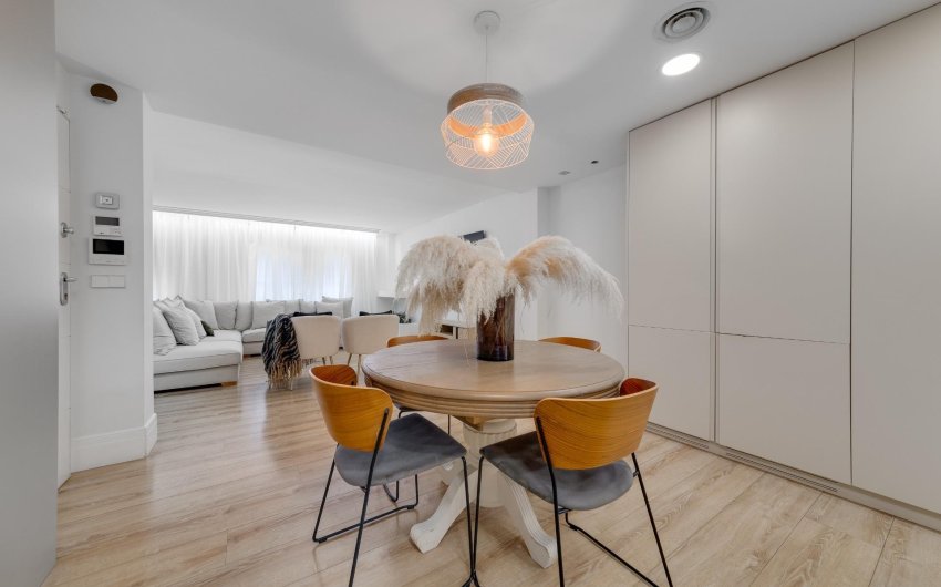 Resale - Apartment -
Torrevieja - Playa del Cura