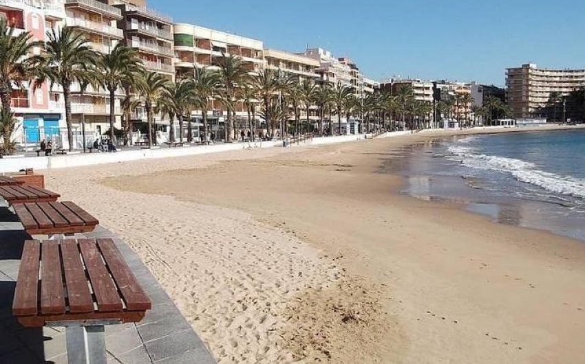 Resale - Apartment -
Torrevieja - Playa del Cura