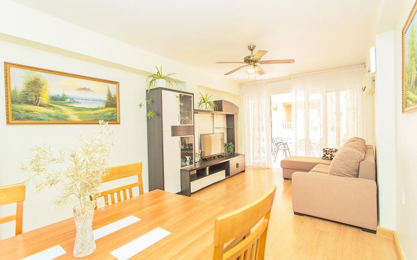 Resale - Apartment -
Torrevieja - Playa del Cura