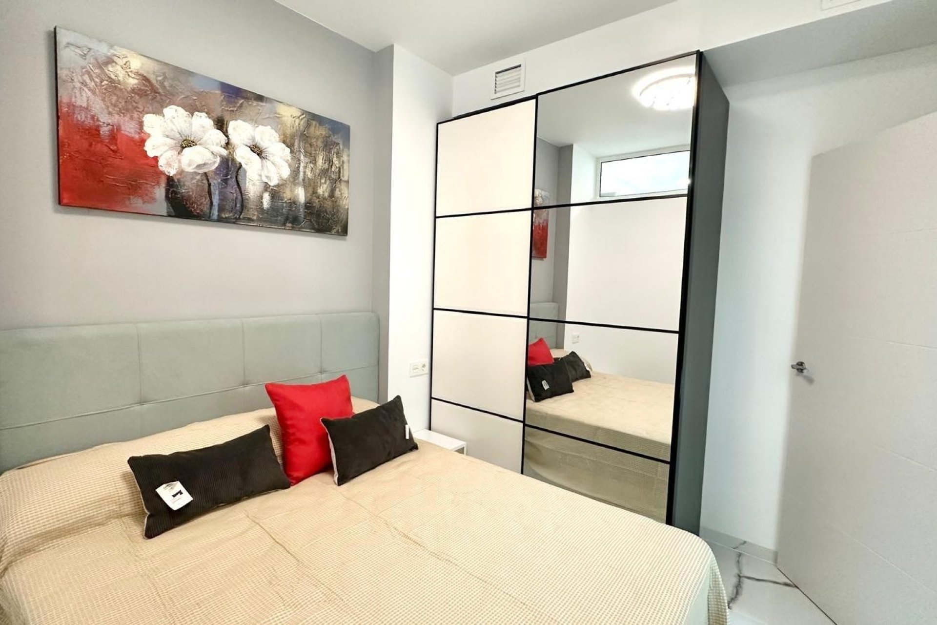 Resale - Apartment -
Torrevieja - Playa del Cura