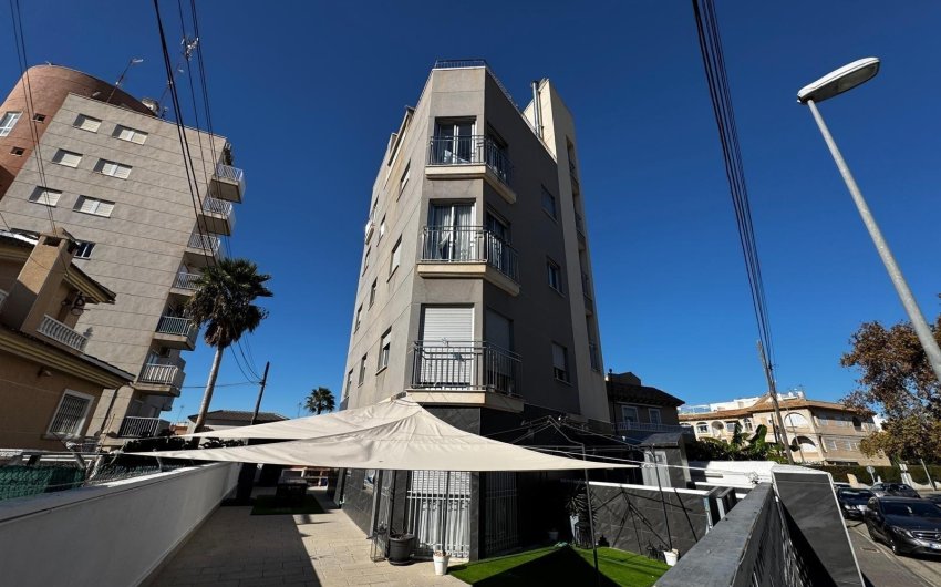 Resale - Apartment -
Torrevieja - Playa del Cura