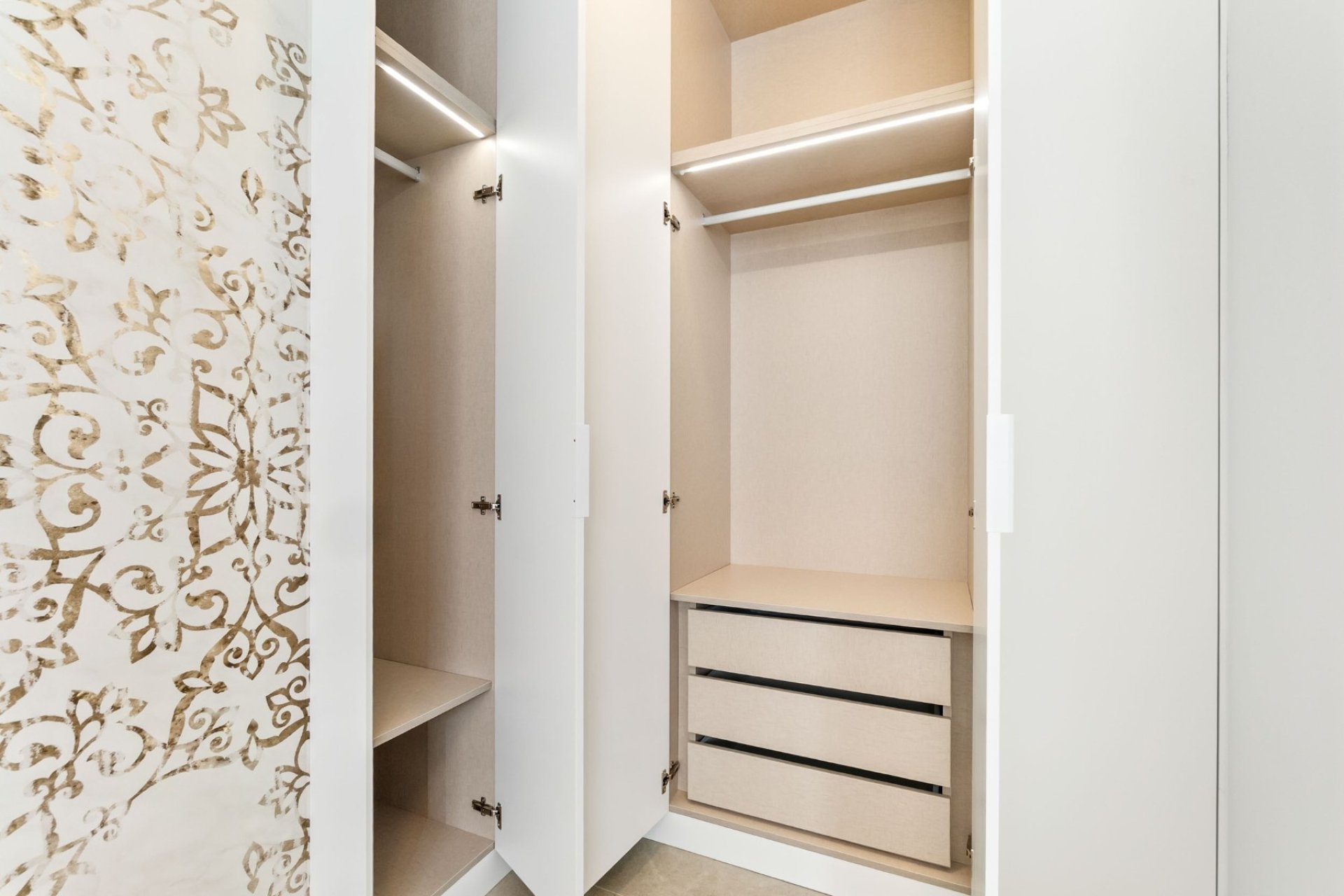 Resale - Apartment -
Torrevieja - Playa del Cura