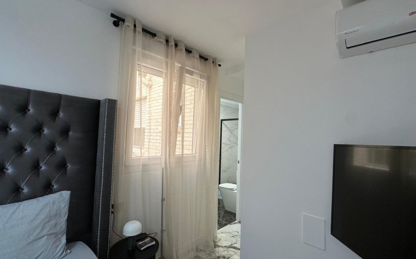 Resale - Apartment -
Torrevieja - Playa del Cura
