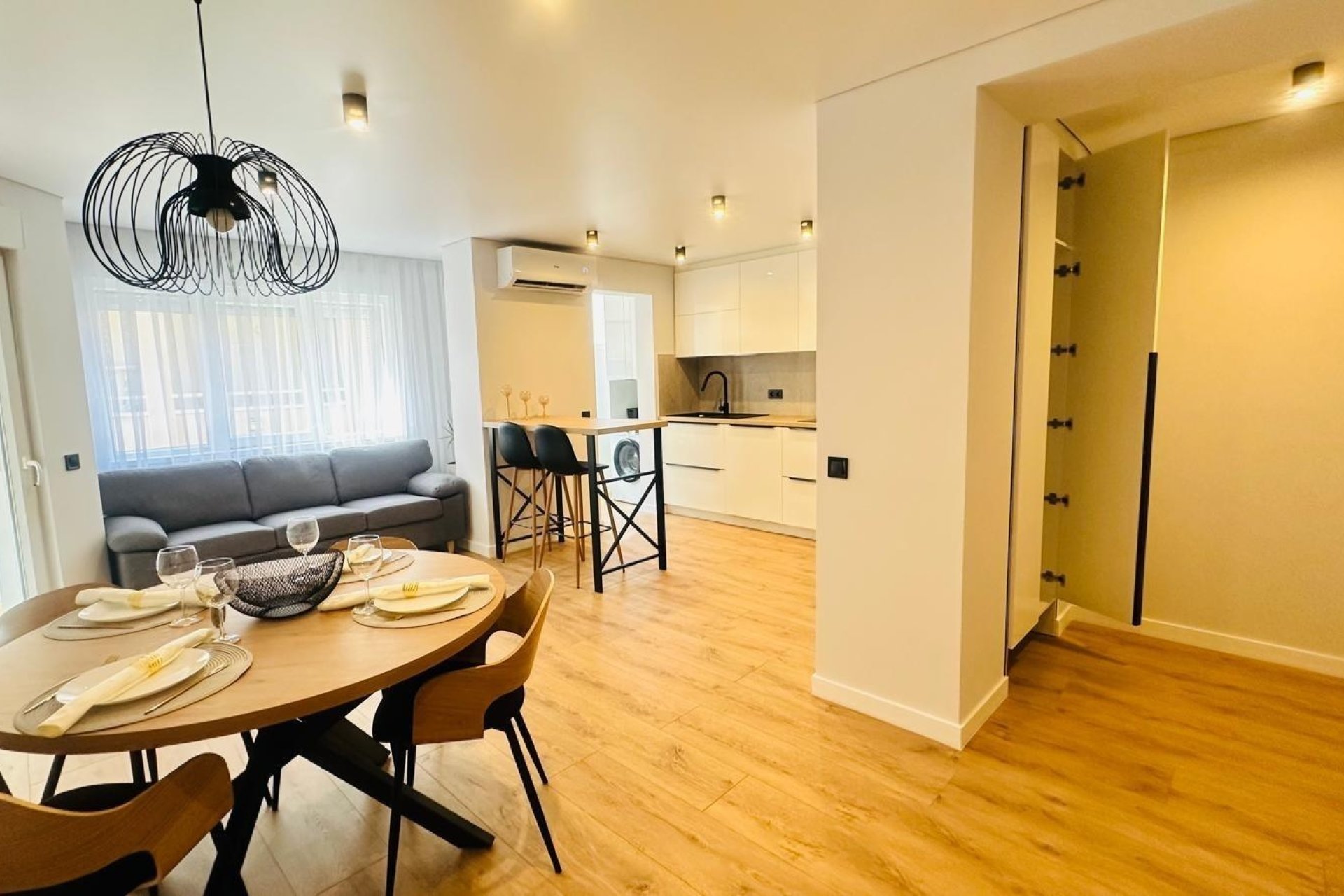 Resale - Apartment -
Torrevieja - Playa del Cura