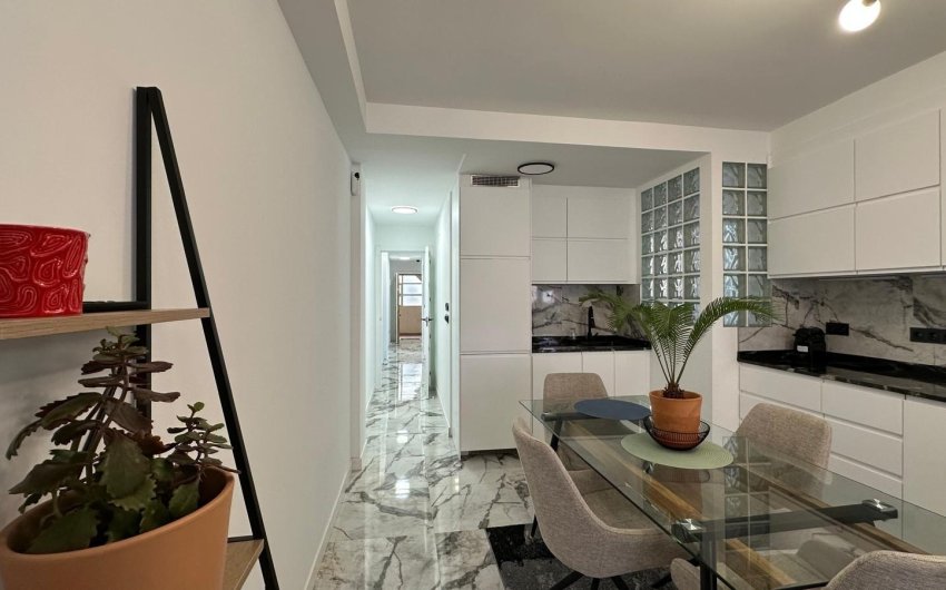 Resale - Apartment -
Torrevieja - Playa del Cura