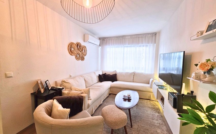 Resale - Apartment -
Torrevieja - Playa del Cura