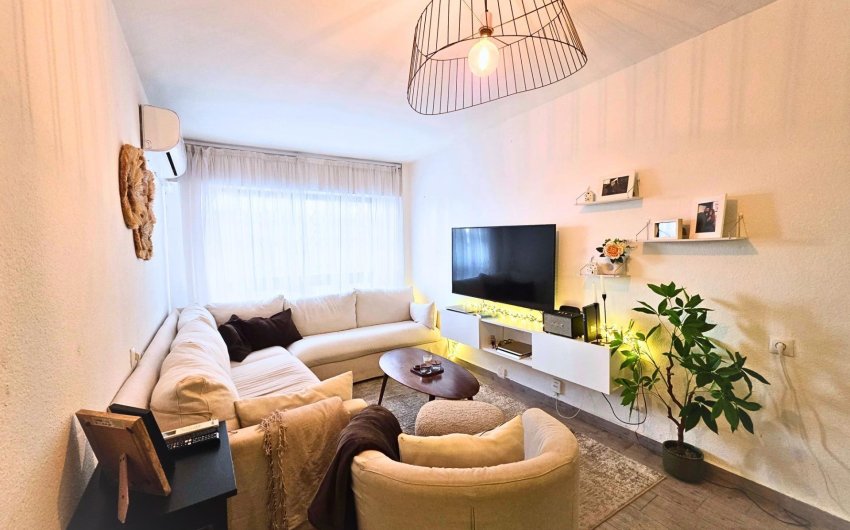 Resale - Apartment -
Torrevieja - Playa del Cura