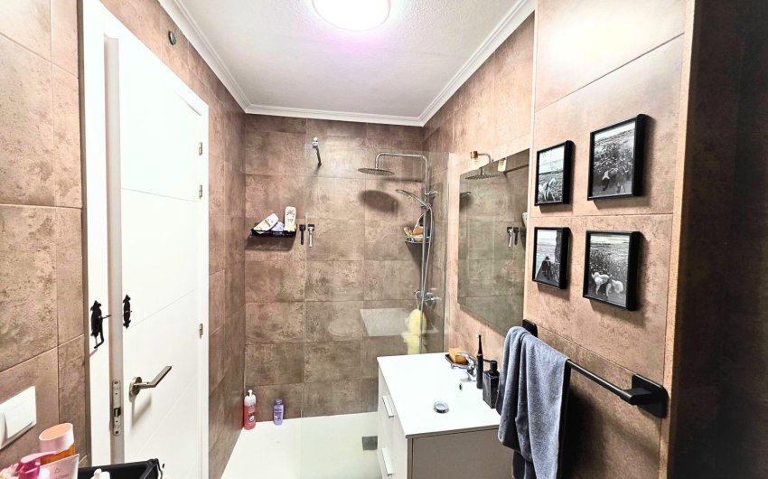 Resale - Apartment -
Torrevieja - Playa del Cura