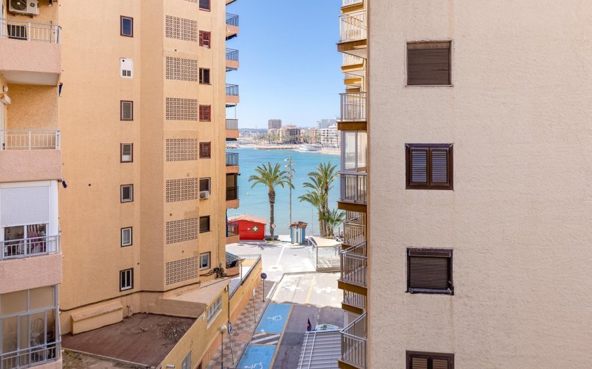Resale - Apartment -
Torrevieja - Playa del Cura